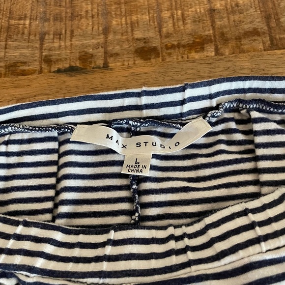 Max Studio Skirt - Picture 3 of 3